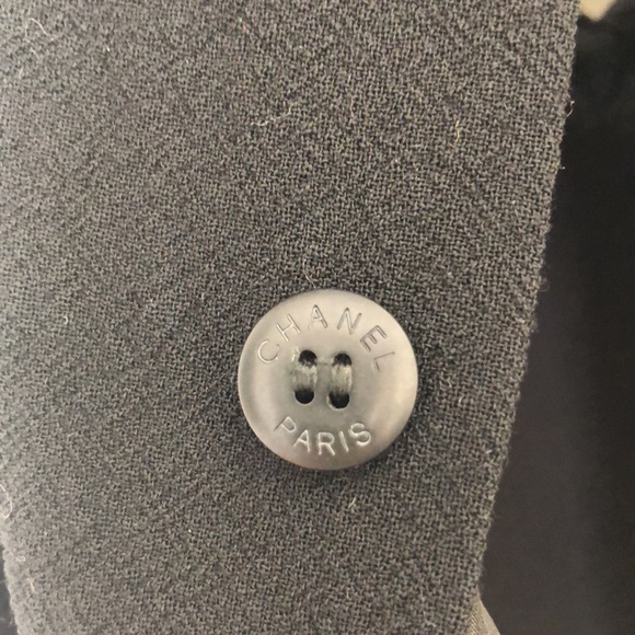 Chanel vintage skirt with velvet details - Picture 12 of 13